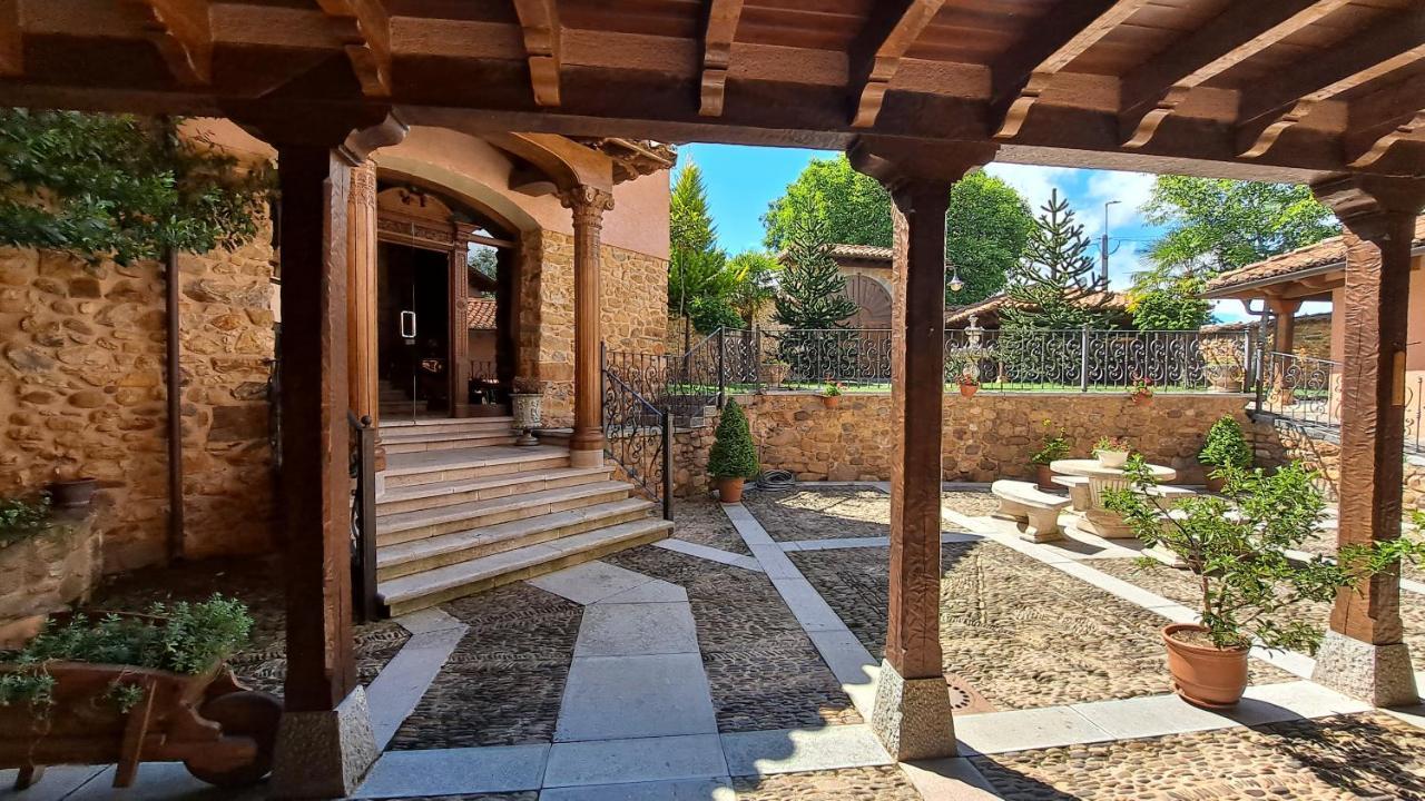 Palacio Del Conde De Rebolledo Villaviciosa de la Ribera Buitenkant foto