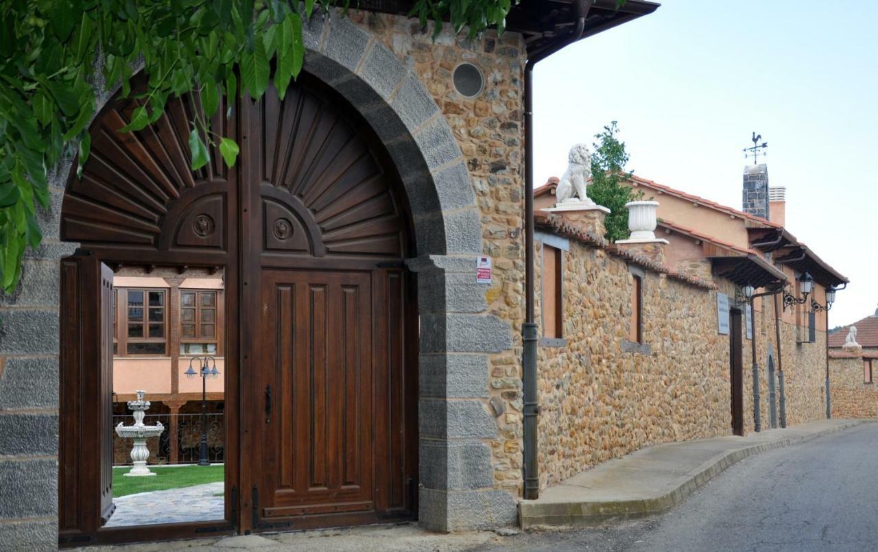 Palacio Del Conde De Rebolledo Villaviciosa de la Ribera Buitenkant foto